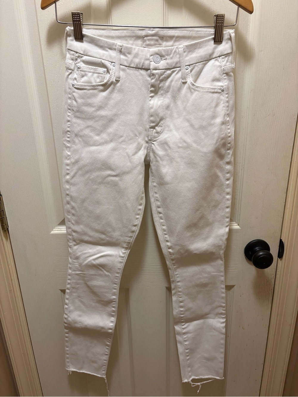 MOTHER The Looker Ankle Fray Jeans White Glass Slipper Size 25 Raw Hem